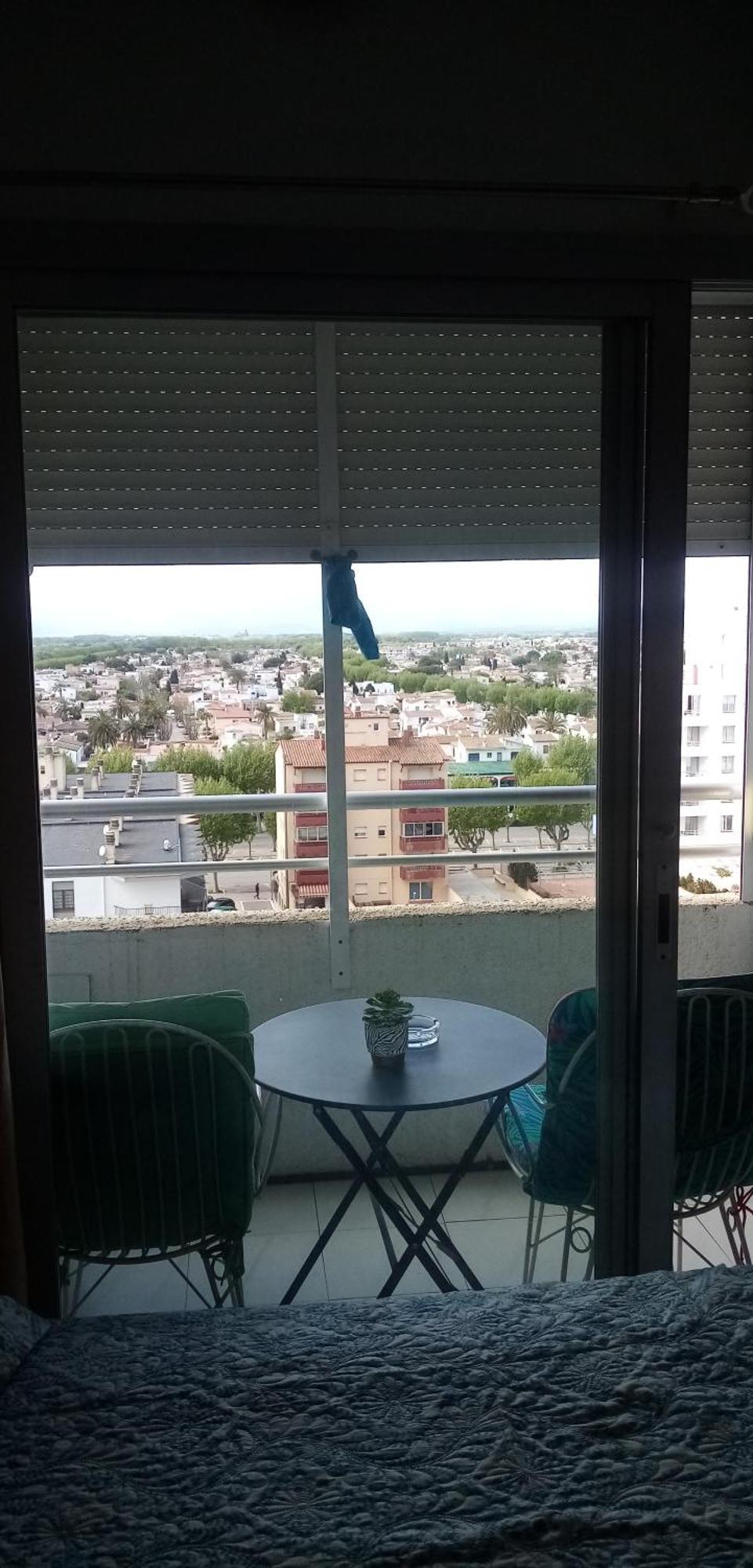 A Perte De Vue Linge De Maison Fourni Empuriabrava Exterior foto
